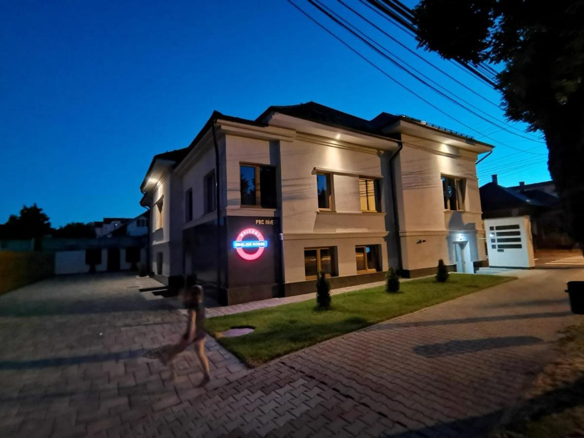 Bistriţa English House מראה חיצוני תמונה