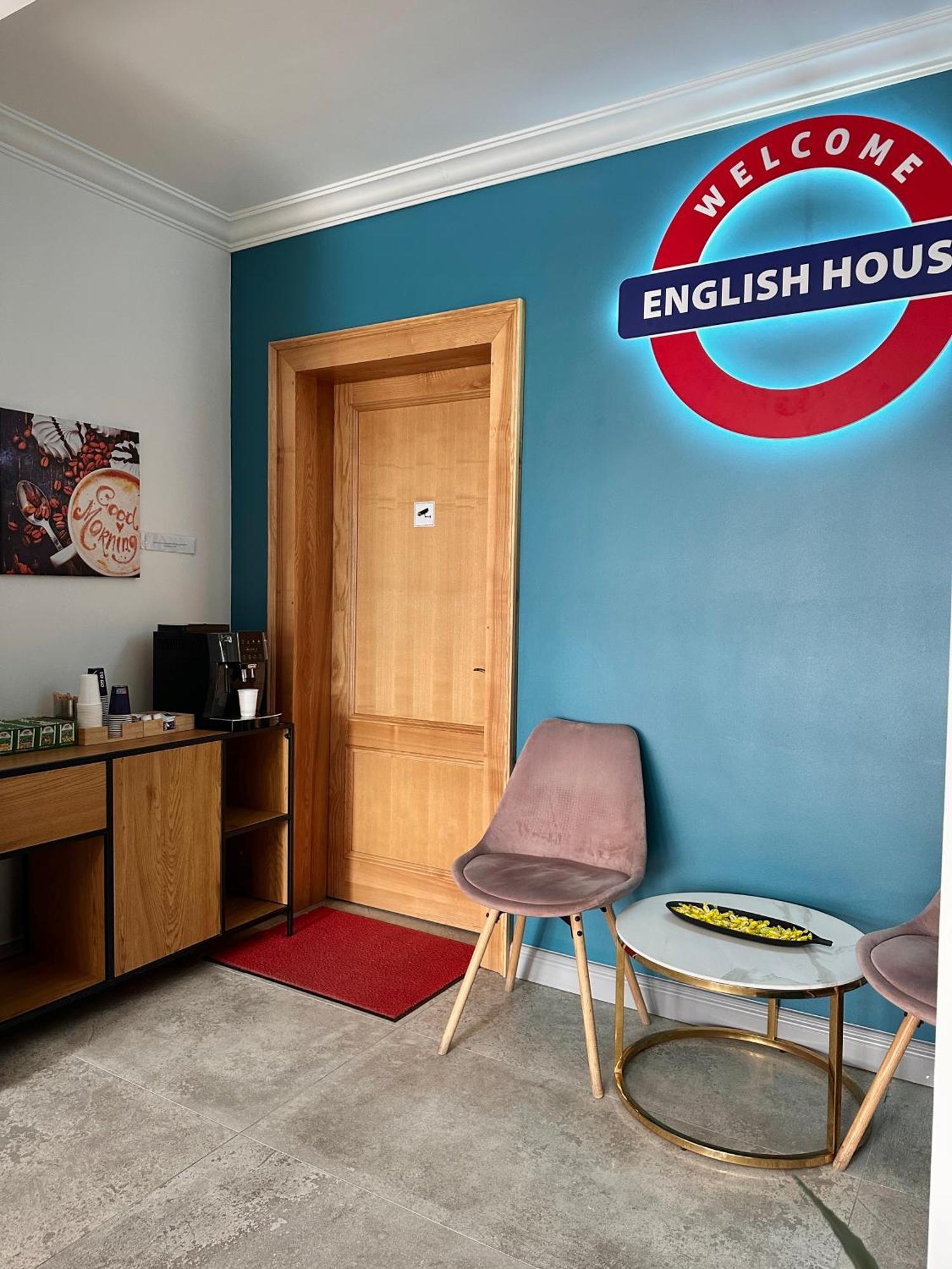 Bistriţa English House מראה חיצוני תמונה
